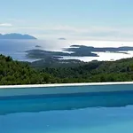 Nyaraló Secluded House With A Swimming Pool Brusje, Hvar - 12493 Brusje